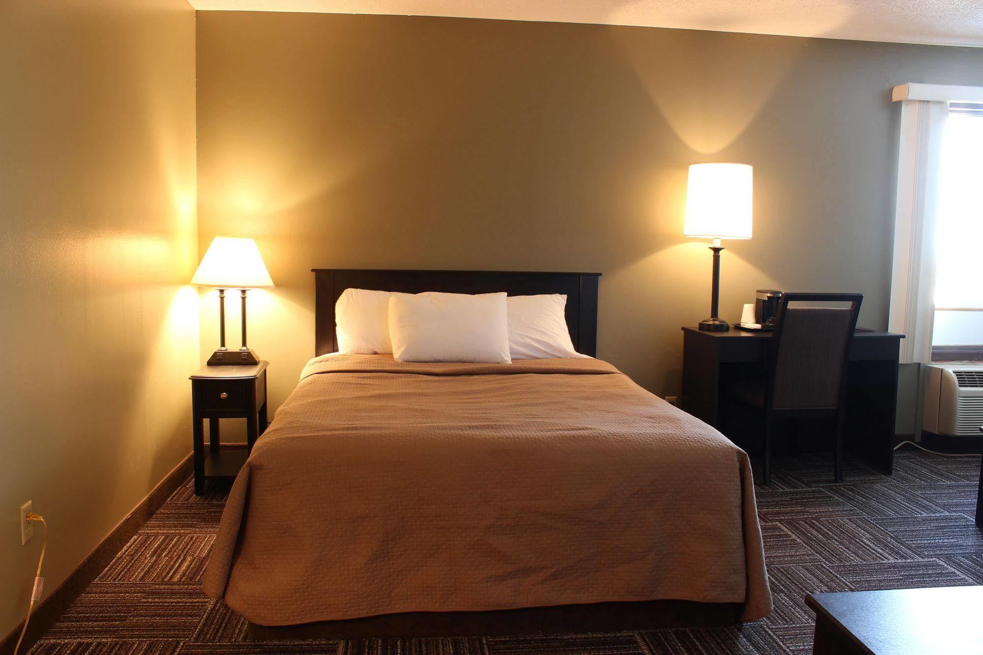 Sunlac Inn דווילס לייק מראה חיצוני תמונה